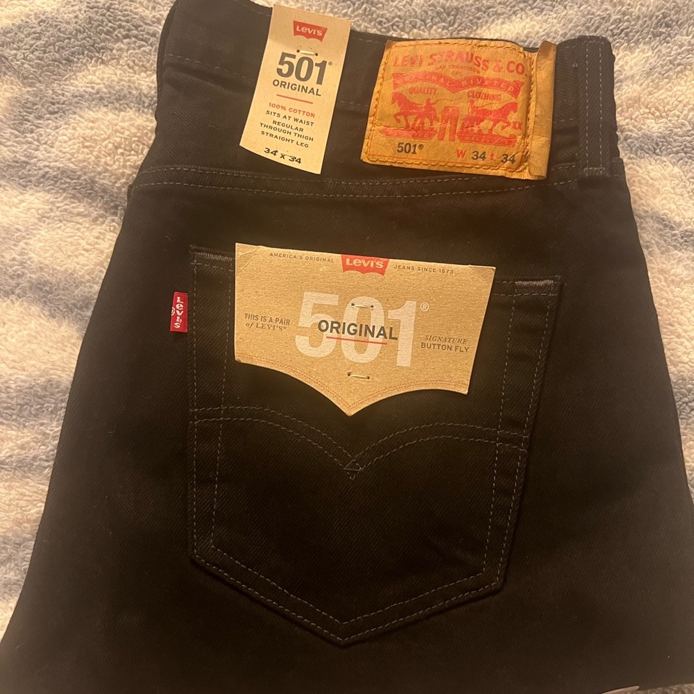 NWT LEVIS 501 men’s 34x34 jeans